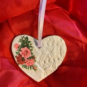 Heart-Shaped Floral Ornament